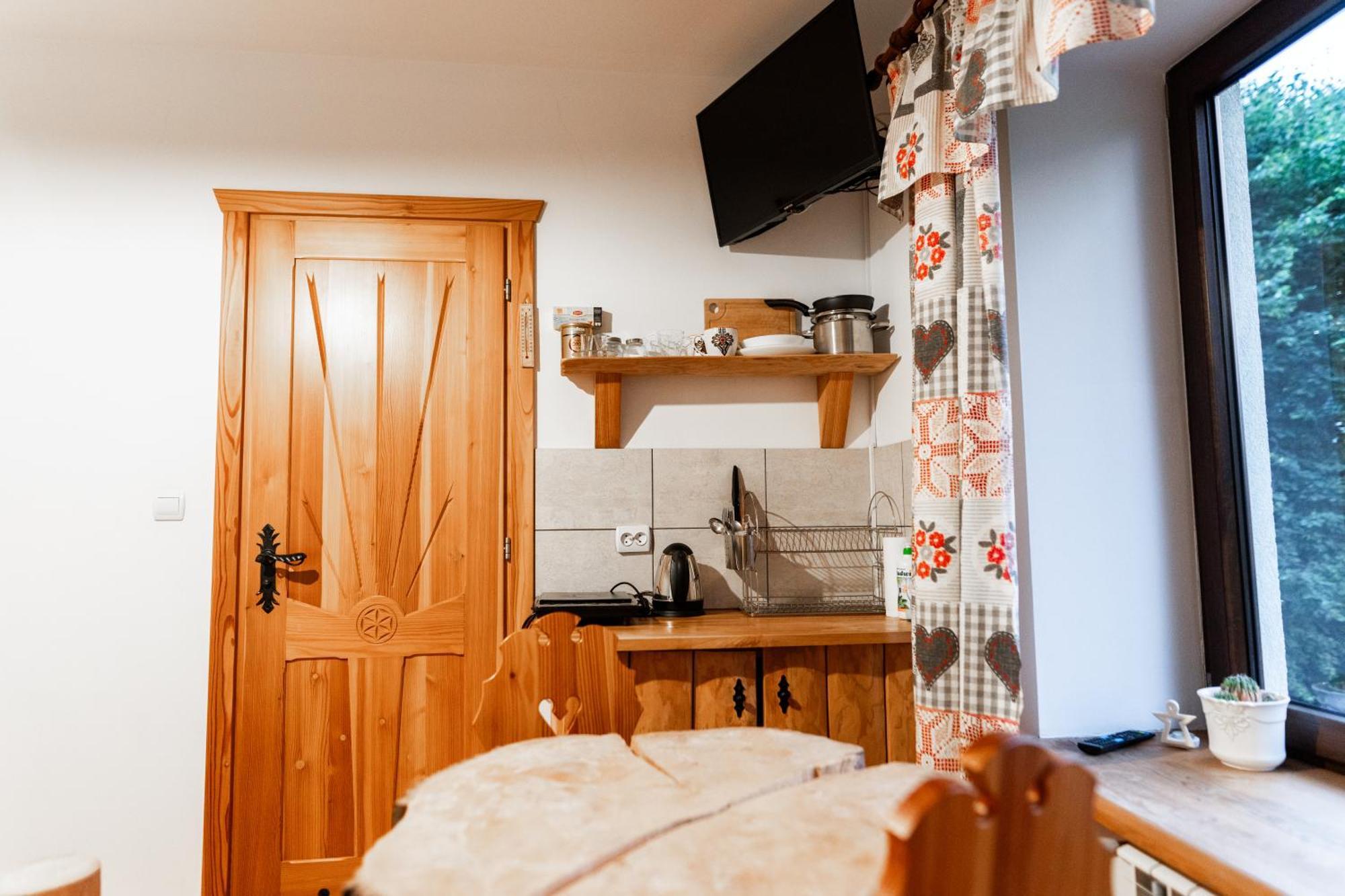 Ku Sosnie Apartment Буковина Татжанска Екстериор снимка